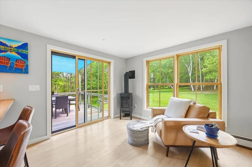 7 Breezy Hill Lane Falmouth ME 04105