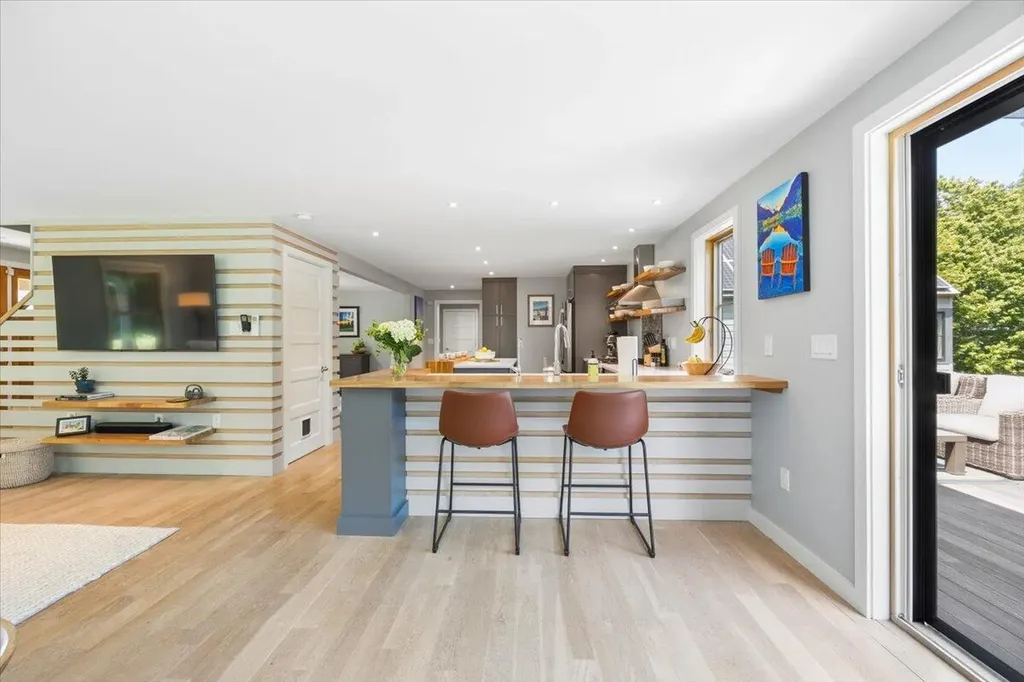 7 Breezy Hill Lane Falmouth ME 04105
