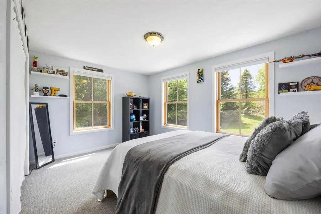 7 Breezy Hill Lane Falmouth ME 04105