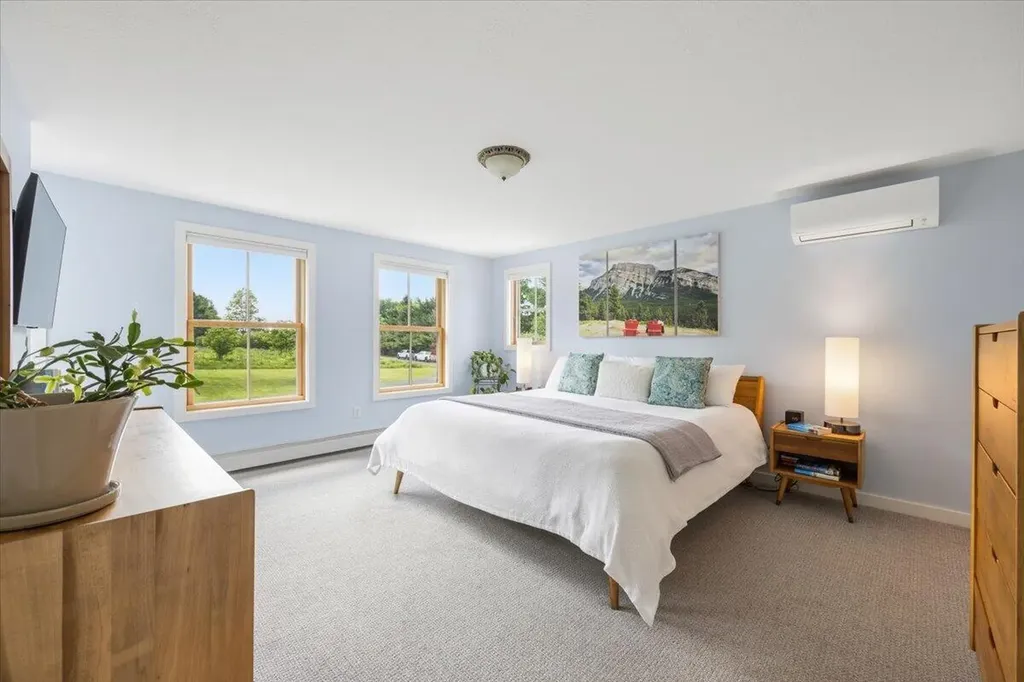 7 Breezy Hill Lane Falmouth ME 04105