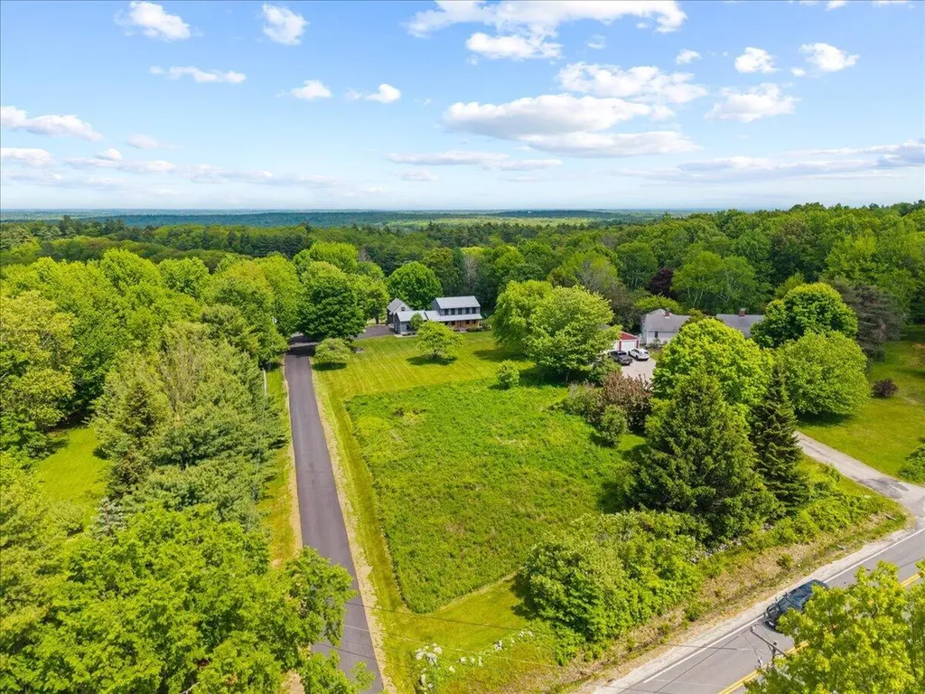 7 Breezy Hill Lane Falmouth ME 04105