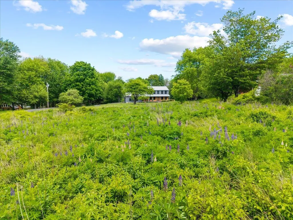 7 Breezy Hill Lane Falmouth ME 04105
