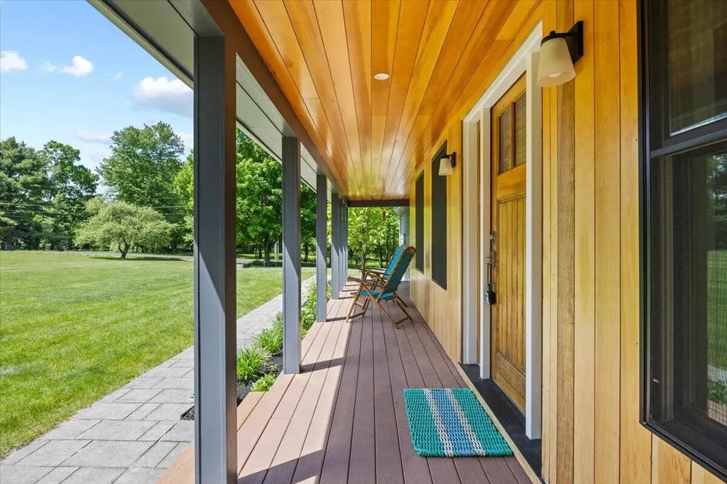 7 Breezy Hill Lane Falmouth ME 04105