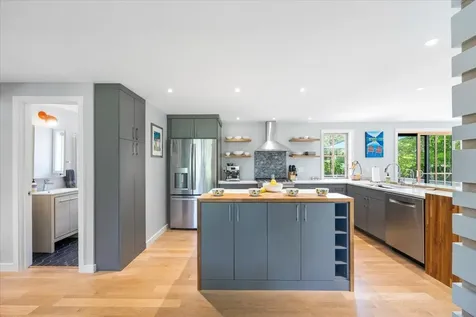 7 Breezy Hill Lane Falmouth ME 04105