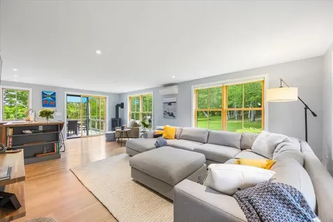 7 Breezy Hill Lane Falmouth ME 04105