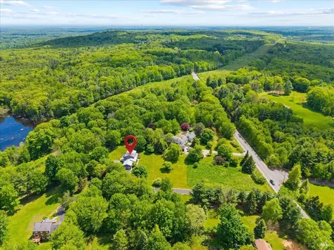 7 Breezy Hill Lane Falmouth ME 04105