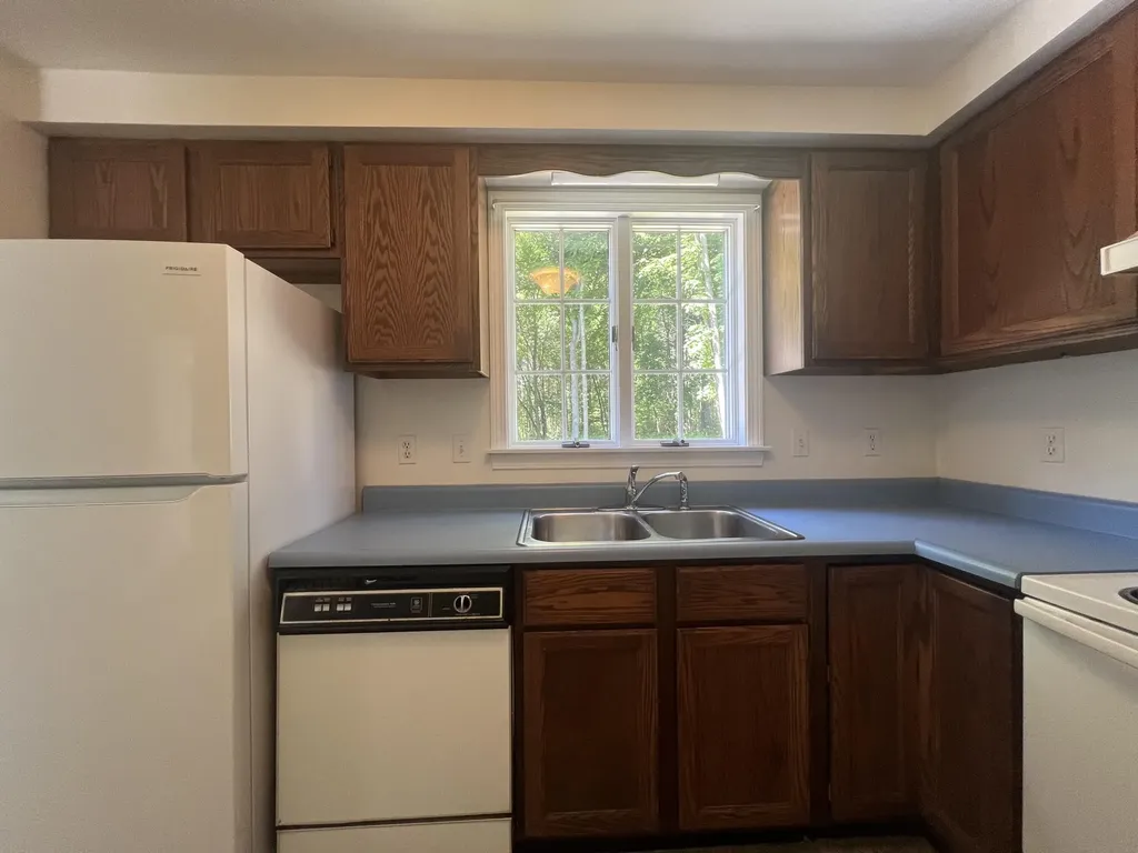 19 Melvin Street Auburn ME 04210