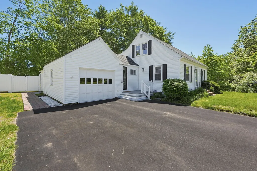 171 Carlson Street Westbrook ME 04092