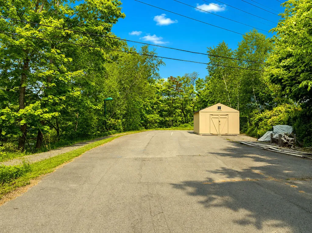 10 Knowlton Street Camden ME 04843