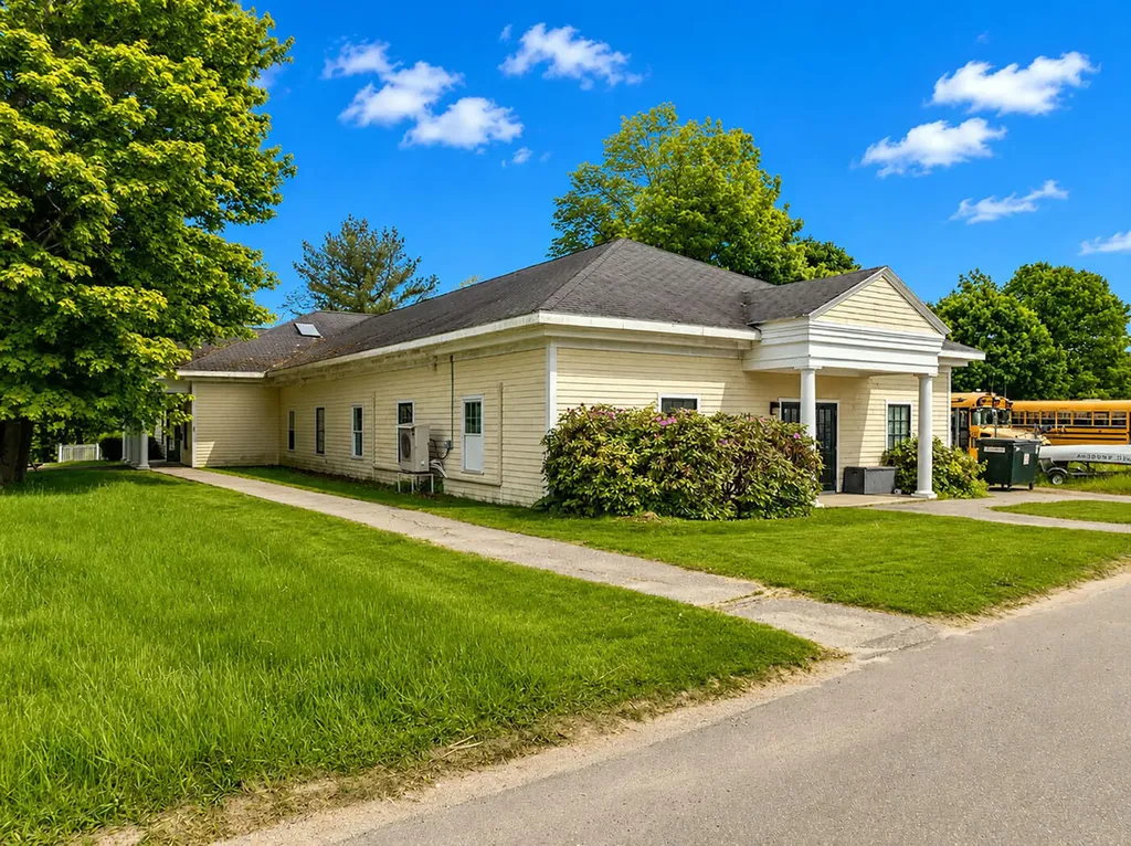 10 Knowlton Street Camden ME 04843