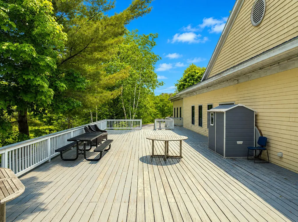 10 Knowlton Street Camden ME 04843