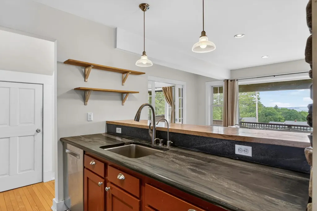 526 Belfast Road Camden ME 04843