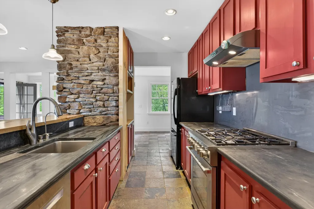 526 Belfast Road Camden ME 04843