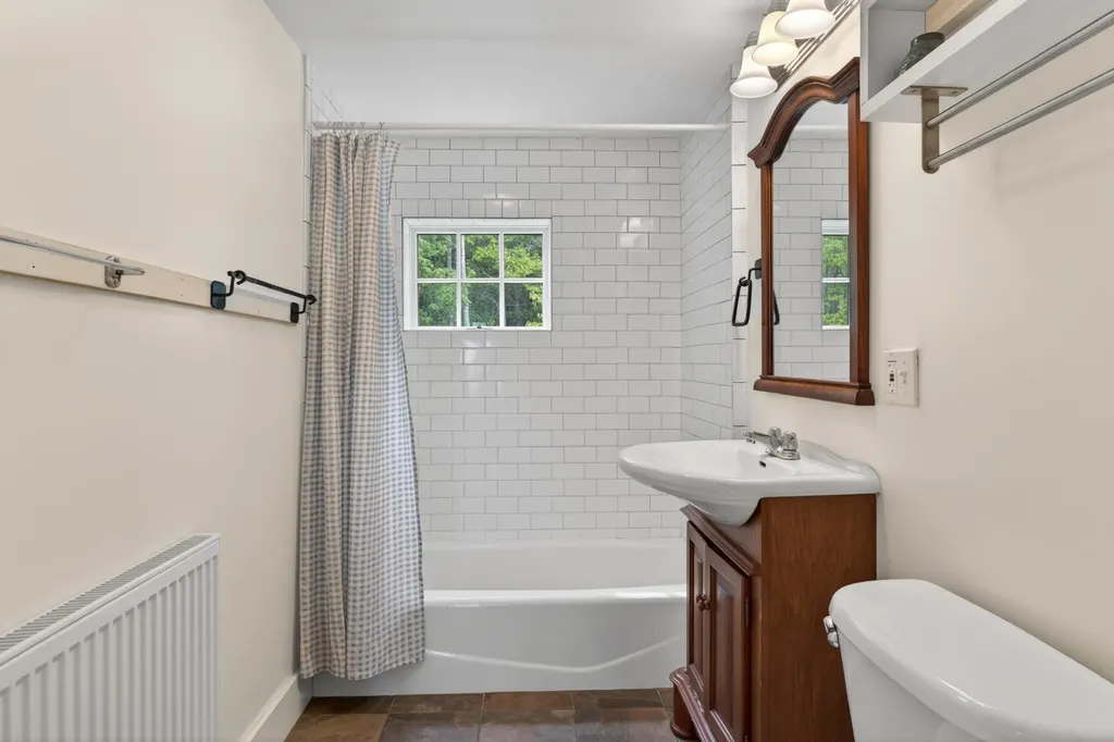 526 Belfast Road Camden ME 04843
