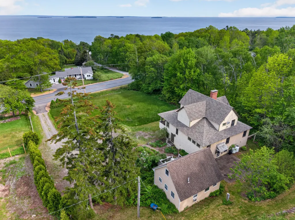 526 Belfast Road Camden ME 04843