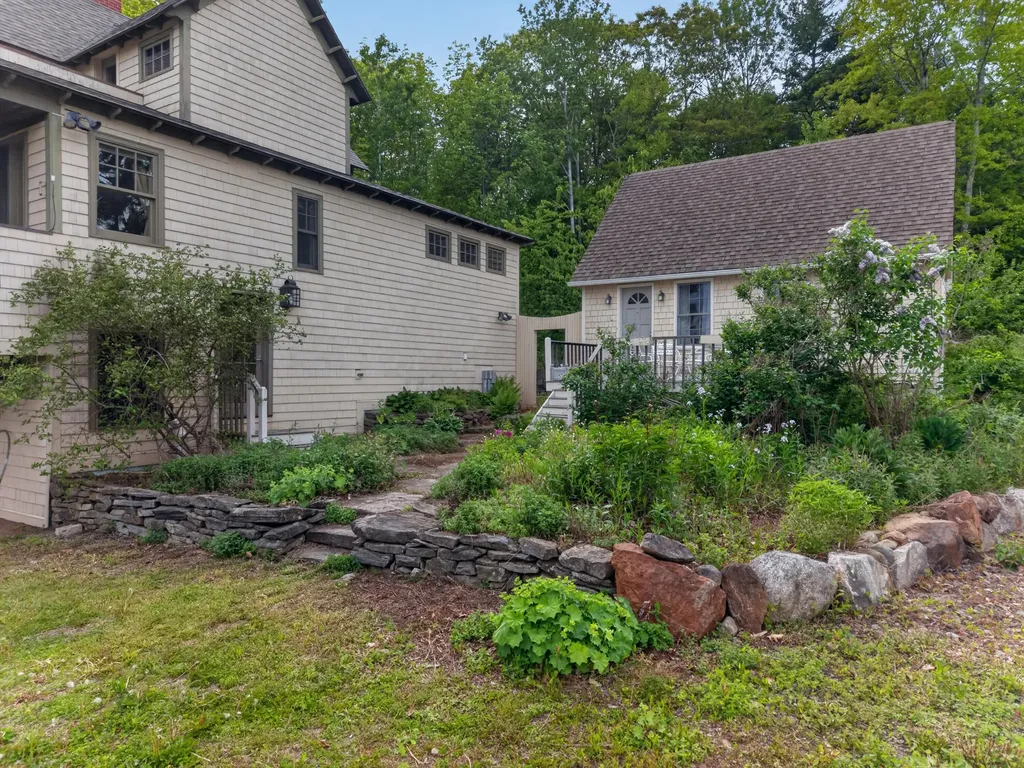 526 Belfast Road Camden ME 04843