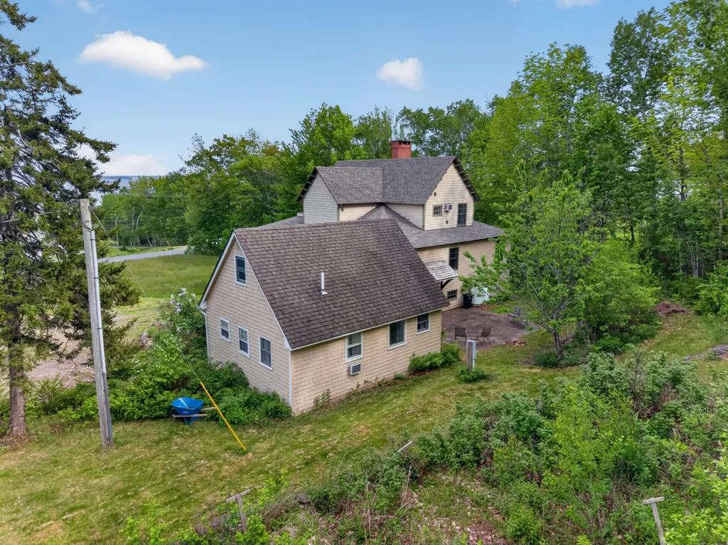 526 Belfast Road Camden ME 04843