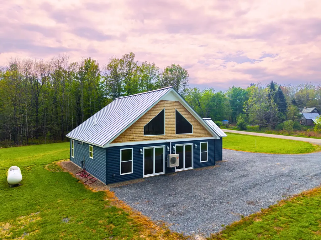 41 Station Road Etna ME 04434