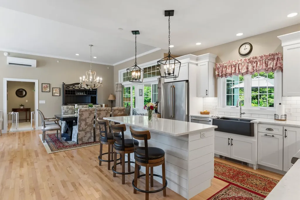 10 Bartlett Drive Arundel ME 04046