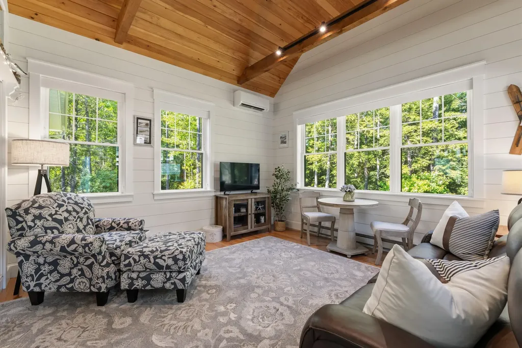 10 Bartlett Drive Arundel ME 04046