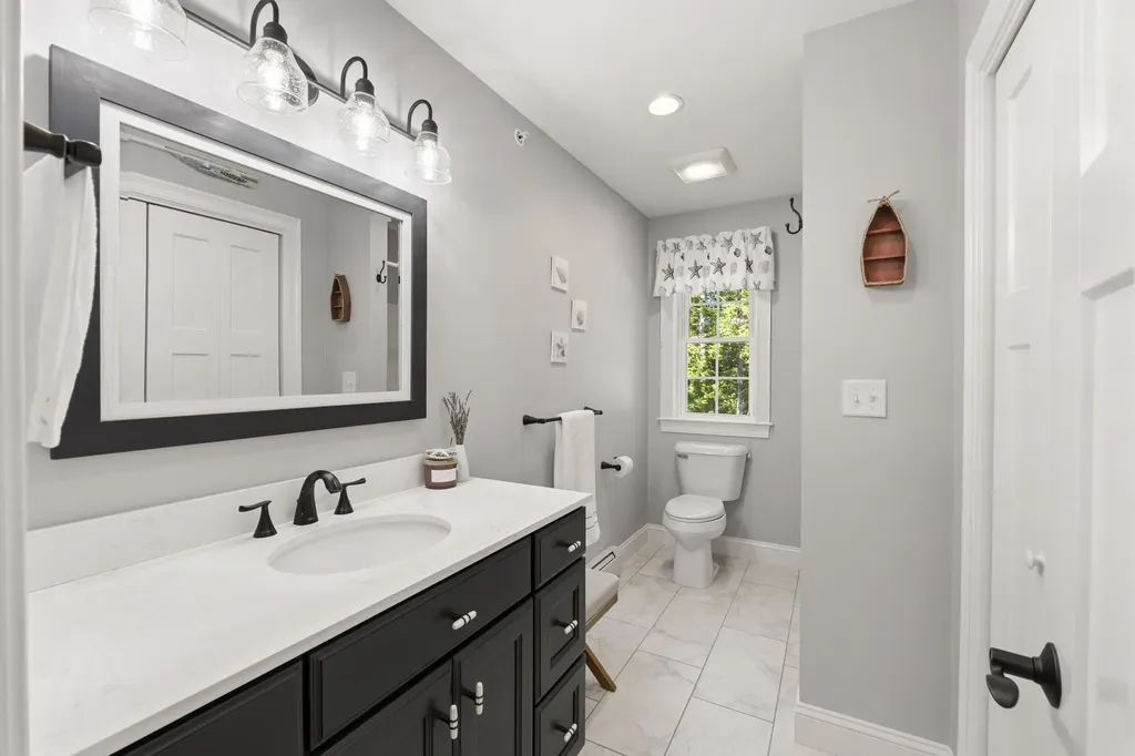10 Bartlett Drive Arundel ME 04046