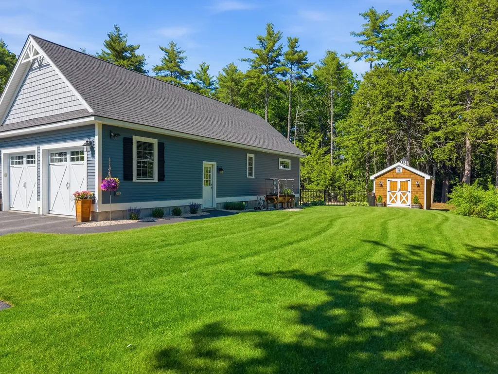 10 Bartlett Drive Arundel ME 04046
