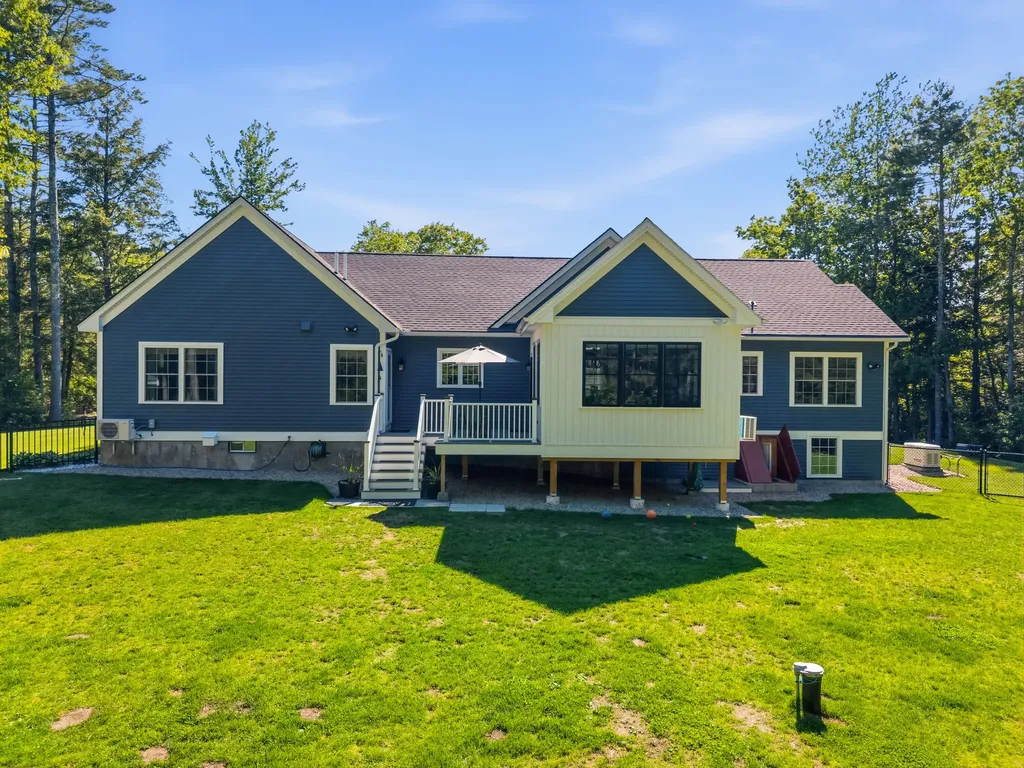 10 Bartlett Drive Arundel ME 04046