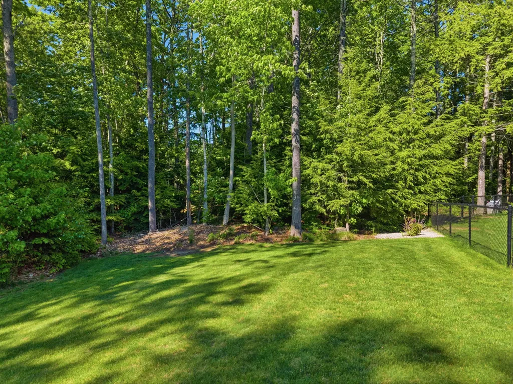 10 Bartlett Drive Arundel ME 04046