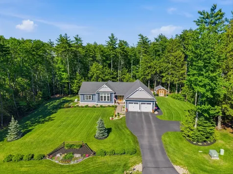 10 Bartlett Drive Arundel ME 04046