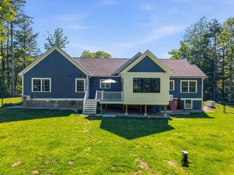 10 Bartlett Drive Arundel ME 04046
