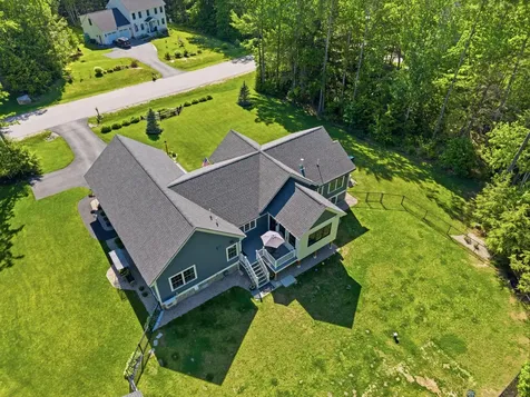 10 Bartlett Drive Arundel ME 04046