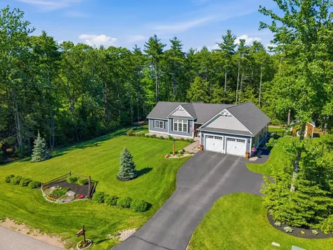 10 Bartlett Drive Arundel ME 04046
