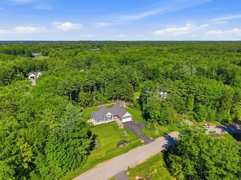 10 Bartlett Drive Arundel ME 04046