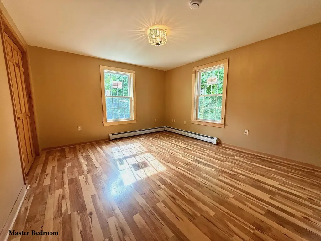 5 Greenfield Avenue Bangor ME 04401