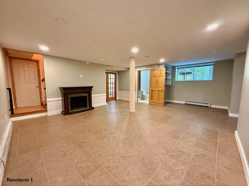 5 Greenfield Avenue Bangor ME 04401