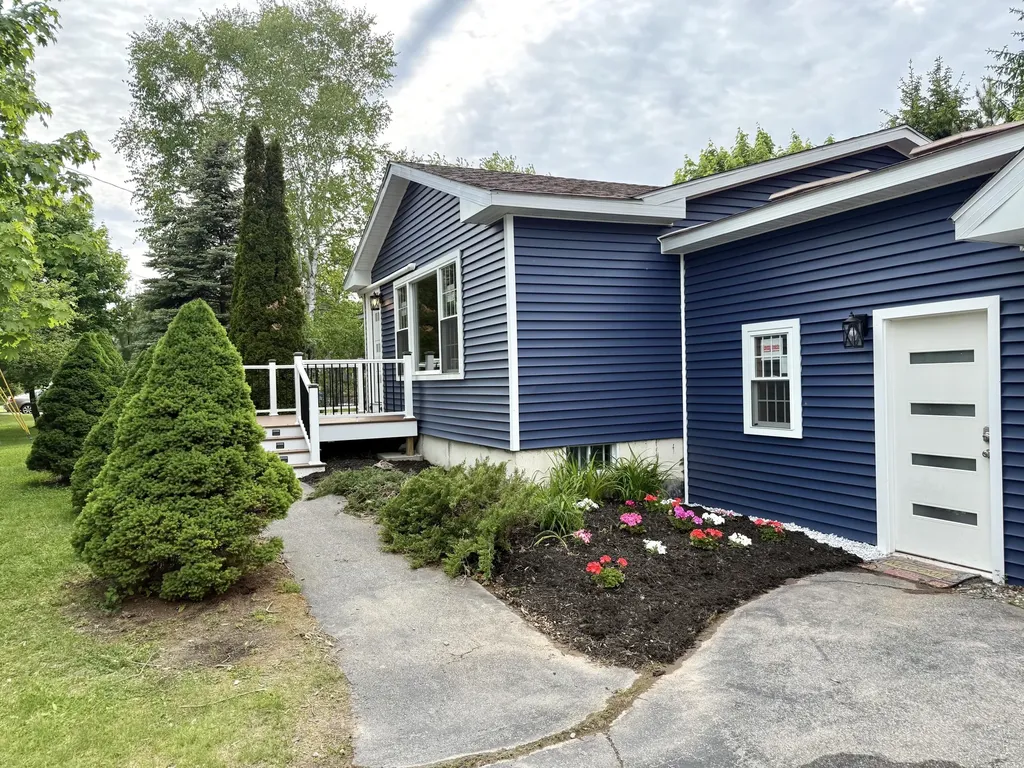 5 Greenfield Avenue Bangor ME 04401