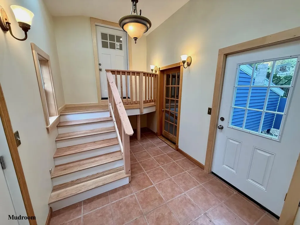 5 Greenfield Avenue Bangor ME 04401