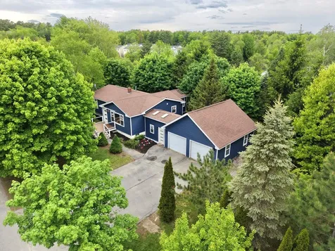5 Greenfield Avenue Bangor ME 04401