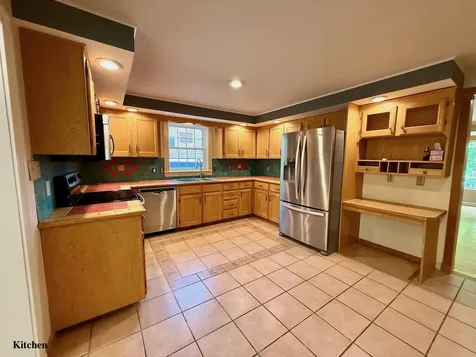 5 Greenfield Avenue Bangor ME 04401