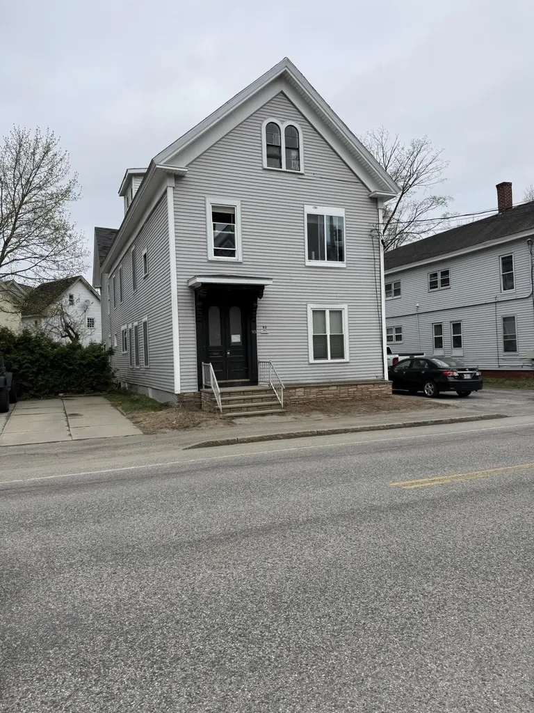 93 Goff Street Auburn ME 04210