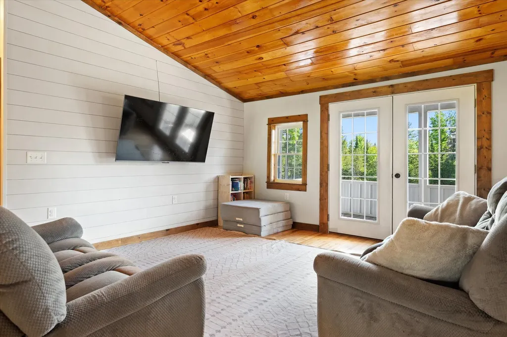 598 Cook Road Carmel ME 04419