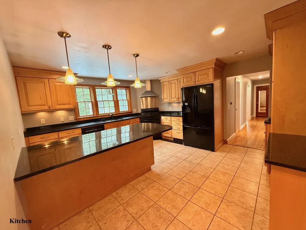 324 North Street Saco ME 04072