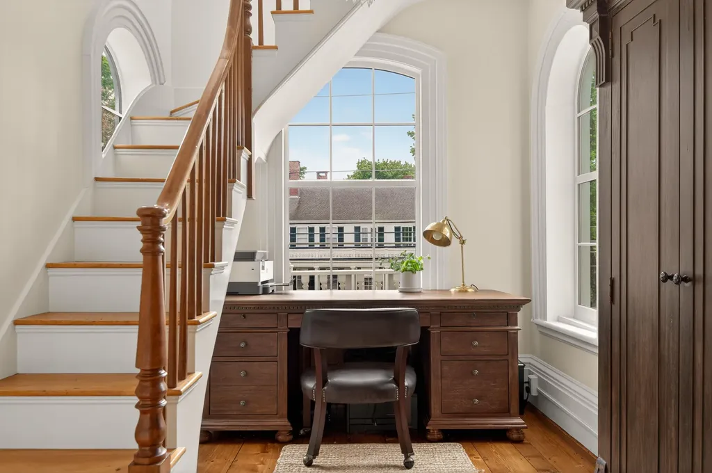 32 Summer Street Kennebunk ME 04043
