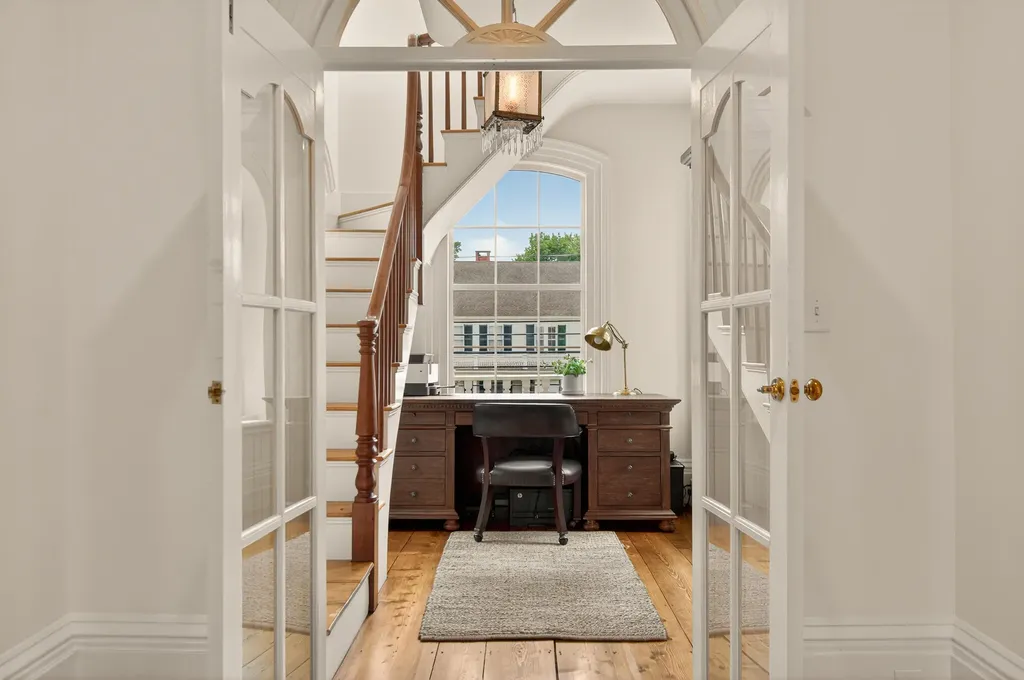 32 Summer Street Kennebunk ME 04043