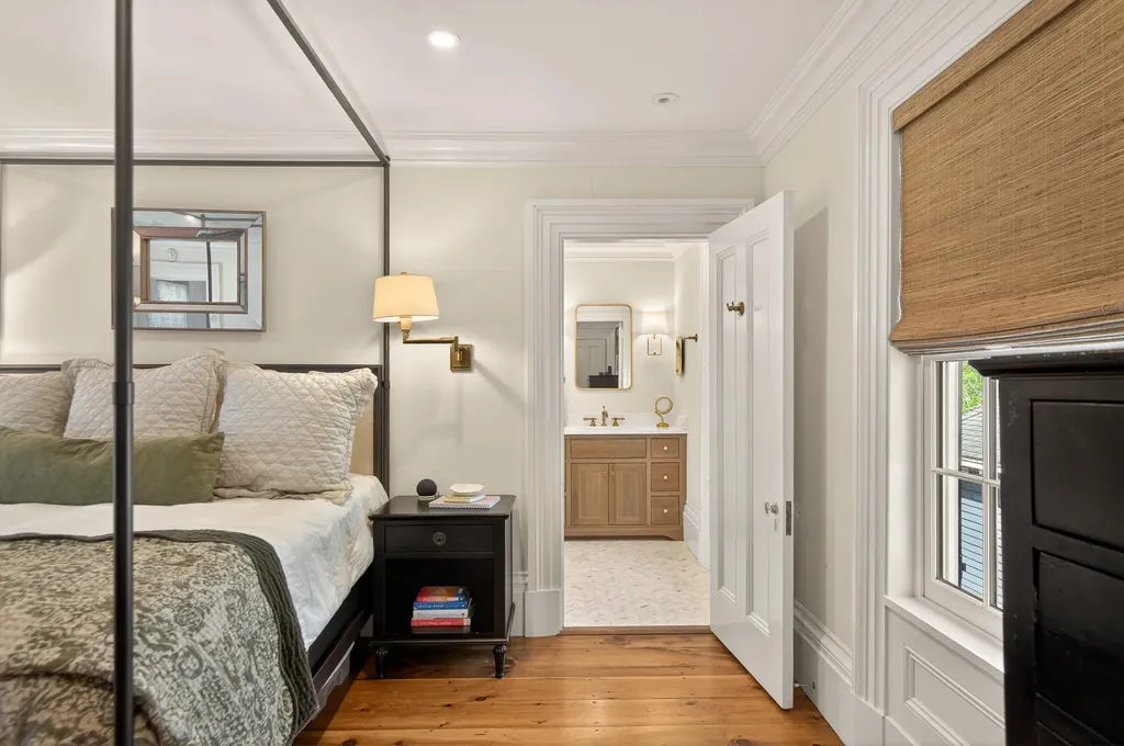 32 Summer Street Kennebunk ME 04043