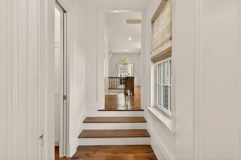 32 Summer Street Kennebunk ME 04043