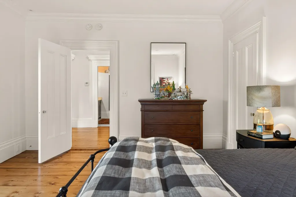 32 Summer Street Kennebunk ME 04043