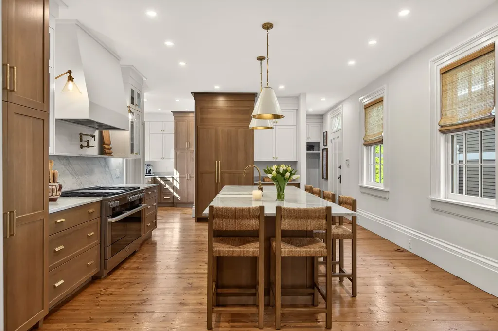 32 Summer Street Kennebunk ME 04043