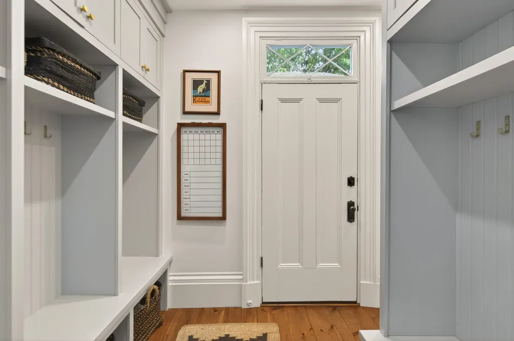 32 Summer Street Kennebunk ME 04043
