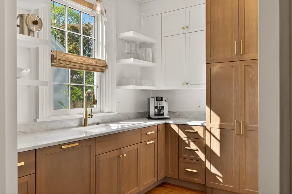 32 Summer Street Kennebunk ME 04043